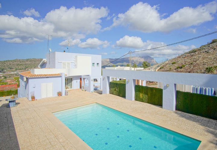 Villa a Pedreguer, Alicante, Pedreguer - € 680.000 | Ref: SLV15-1810G - foto 1