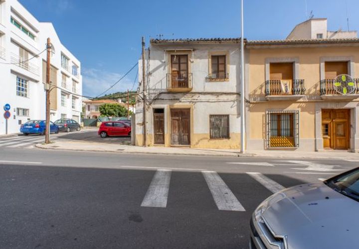 Helårsgrund i Javea, Alicante, Javea - € 320.000 | Ref: SLV15-2407V - foto 1