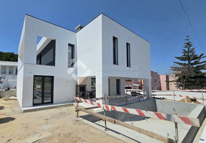 Villa em Almada, Setubal, Almada - € 950.000 | Ref: 323 - foto 1