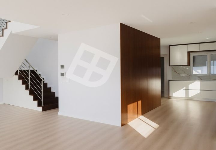 Villa i Aveiro, Aveiro, Aveiro - € 550.000 | Ref: 4305 - foto 1