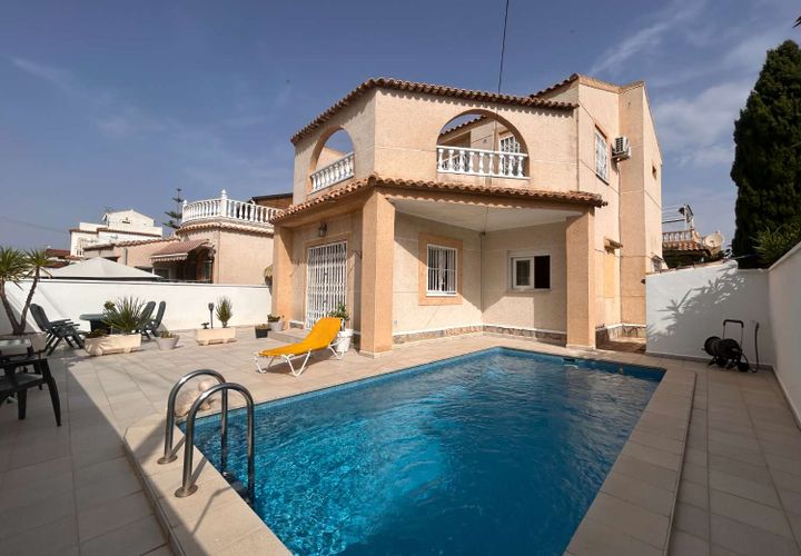 Villa i Orihuela, Alicante, Orihuela - € 357.000 | Ref: C-1153 - foto 1