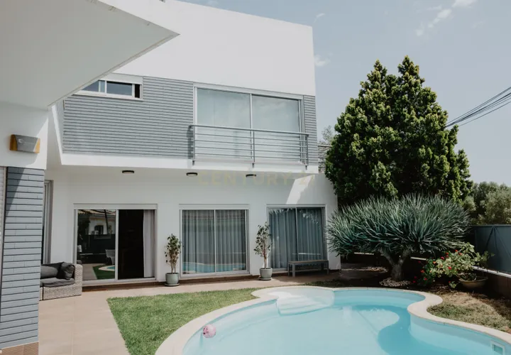 Villa i Alvor, Faro, Alvor - € 995.000 | Ref: C0240-03273 - foto 1