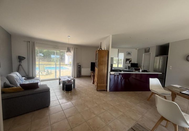 Villa a Saint-Mary, Charente, Saint-Mary - € 219.000 | Ref: 3011440260 - foto 1