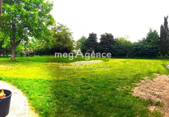Helårsgrund i Laval, Mayenne, Laval - € 123.000 | Ref: 186259 - foto 1