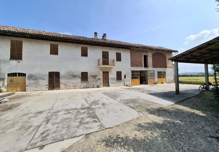 Villa a Govone, Cuneo, Govone - € 90.000 | Ref: 85995317 - foto 1