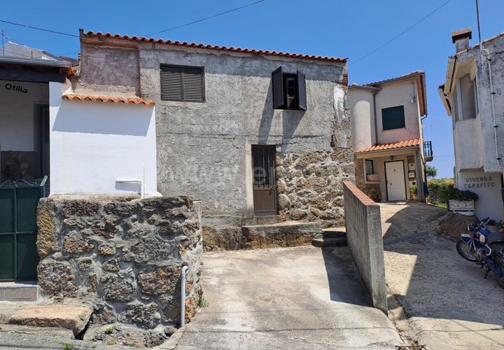Landsbyhus i Covilha, Castelo Branco, Covilha - € 40.000 | Ref: 394250059 - foto 1