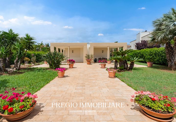 Villa a Bari, Bari, Bari - € 550.000 | Ref: 9113RV99105 - foto 1
