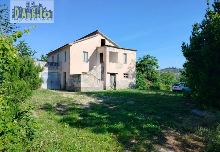 Farm i Castignano, Ascoli Piceno, Castignano - € 260.000 | Ref: 117 - foto 1