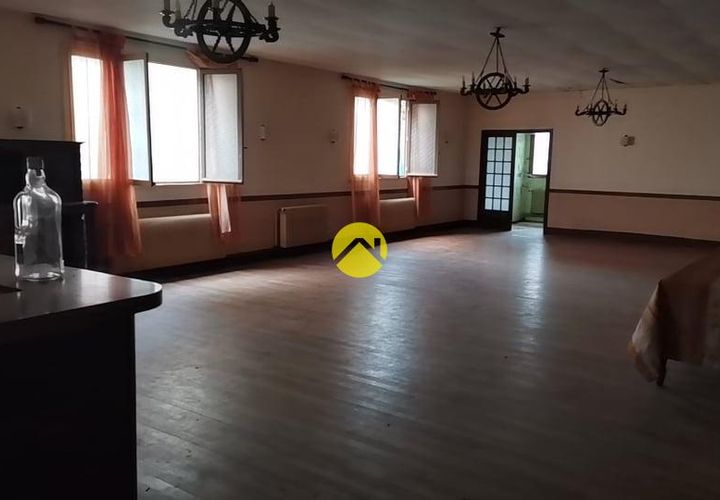 Erhvervsejendom i Nerondes, Cher, Nerondes - € 67.500 | Ref: 42MS100296 - foto 1