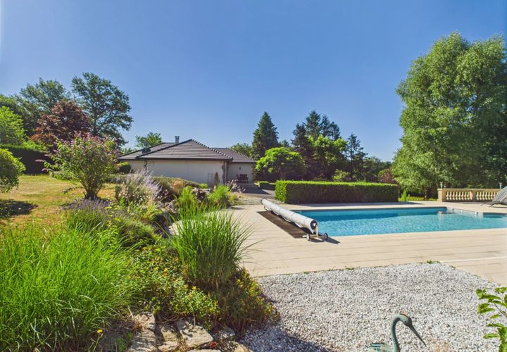 Villa en Saint-Mathieu, Haute-Vienne, Saint-Mathieu - € 349.800 | Ref: BVI81310 - photo 1