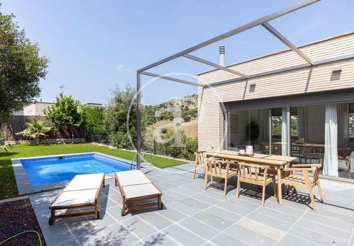 Villa em Alella, Barcelona, Alella - € 1.090.000 | Ref: VBM2506004 - foto 1