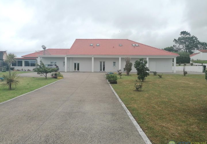Byhus i Horta, Faial, Horta - € 1.500.000 | Ref: 1123 - foto 1