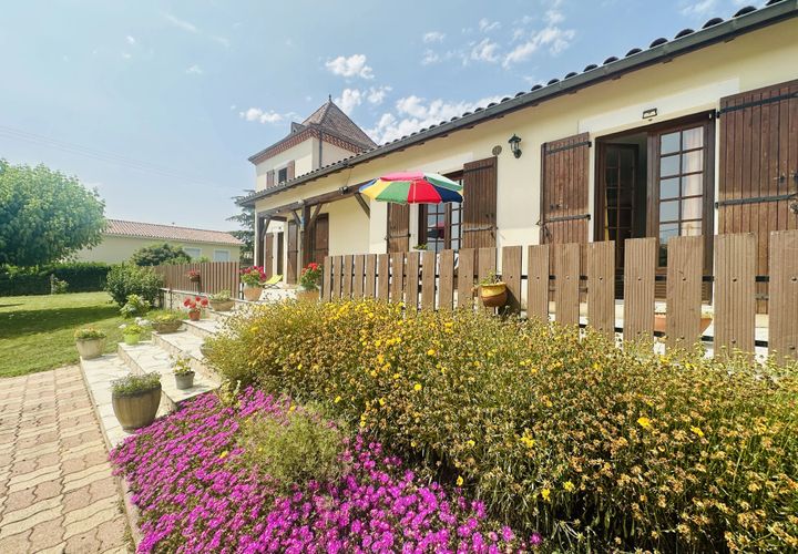 Villa i Bergerac, Dordogne, Bergerac - € 278.200 | Ref: BVI81475 - foto 1