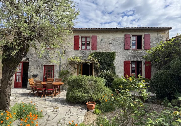 Villa en Ruffec, Charente, Ruffec - € 178.200 | Ref: BVI80461 - photo 1