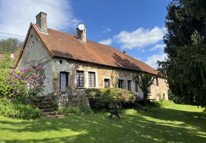Villa i Arnay-le-Duc, Cote-d'Or, Arnay-le-Duc - € 169.000 | Ref: 4900 - foto 1