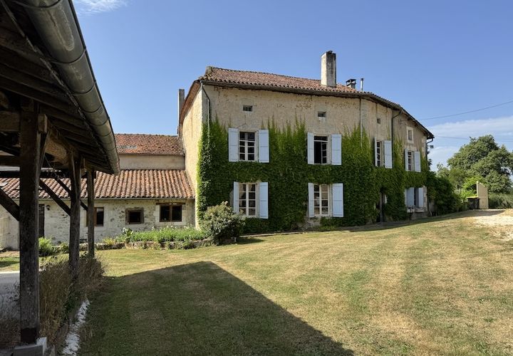 Villa i Pillac, Charente, Pillac - € 345.000 | Ref: 130 - foto 1