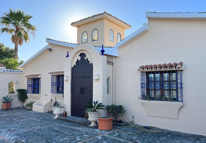Villa a Estepona, Malaga, Estepona - € 1.740.000 | Ref: R4597402 - foto 1