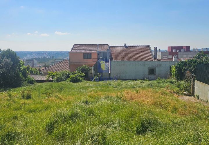 Helårsgrund i Amadora, Lisbon, Amadora - € 85.000 | Ref: ALVER-216651 - foto 1