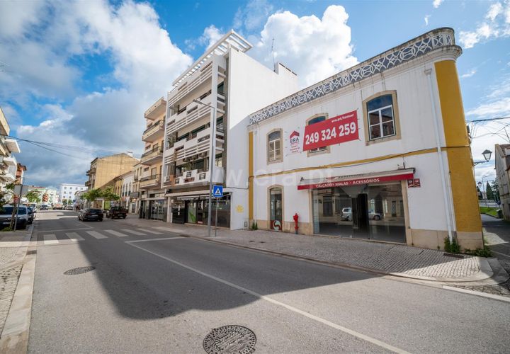 Propriedade comercial em Tomar, Santarem, Tomar - € 395.000 | Ref: 395250082 - foto 1