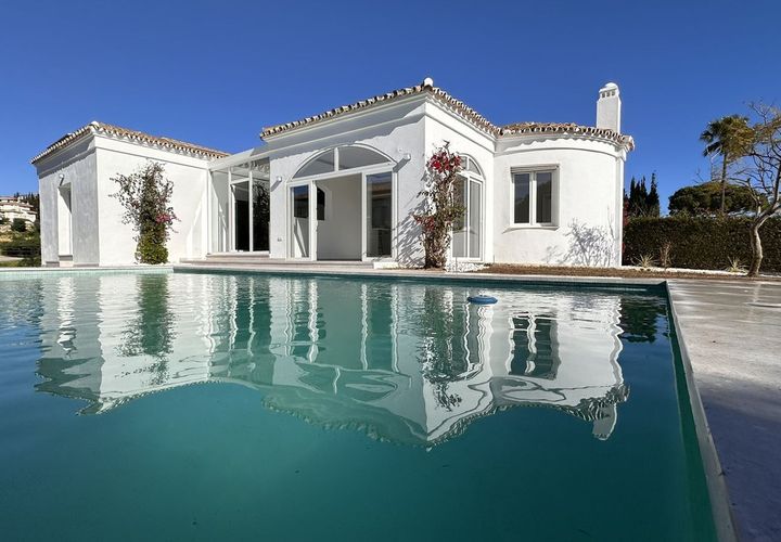 Villa i La Duquesa, Malaga, La Duquesa - € 1.195.000 | Ref: R4917181 - foto 1