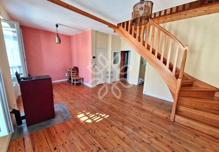 Villa i Saint-Georges-d'Aurac, Haute-Loire, Saint-Georges-d'Aurac - € 66.000 | Ref: V30000290 - foto 1