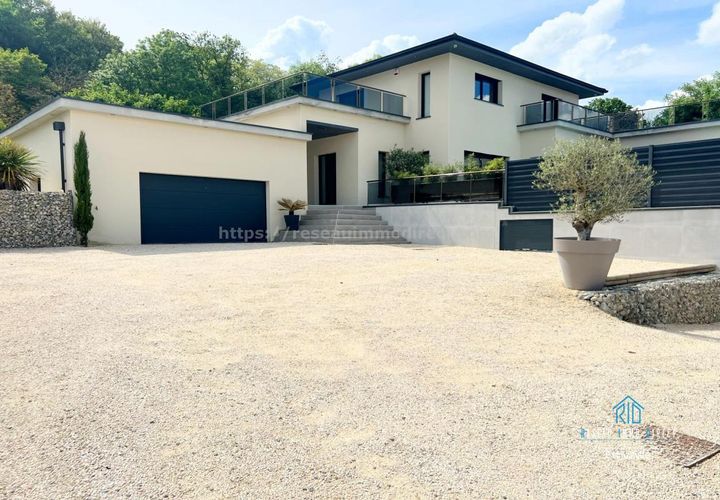 Villa i Viriville, Isere, Viriville - € 452.000 | Ref: 7174 - foto 1