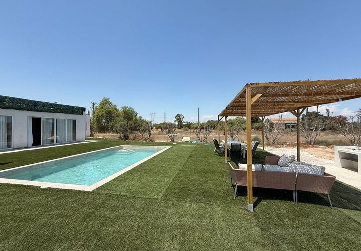 Villa a Elche, Alicante, Elche - € 2.000/mes | Ref: JS5678 - foto 1
