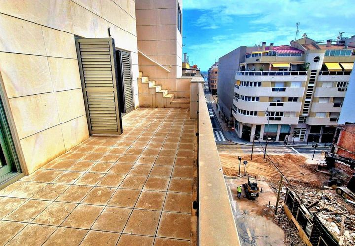 Leilighet i Torrevieja, Alicante, Torrevieja - € 599 990 | Ref: ER2-03672/866 - foto 1