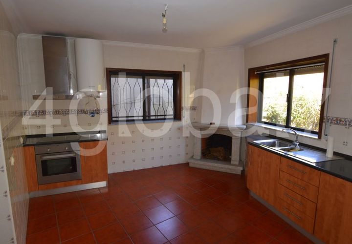 Villa i Sever do Vouga, Aveiro, Sever do Vouga - € 150.000 | Ref: Mor_01255141 - foto 1