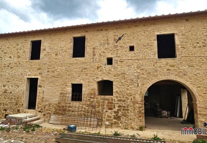 Villa a Poggibonsi, Siena, Poggibonsi - € 250.000 | Ref: PEQ-2211 - foto 1