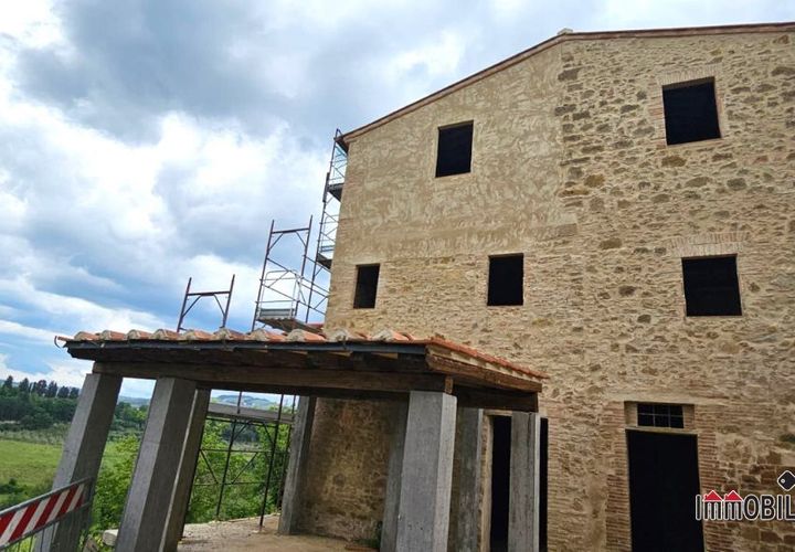 Villa i Poggibonsi, Siena, Poggibonsi - € 250.000 | Ref: BDS-2212 - foto 1