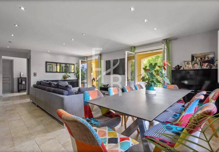 Villa i Vallauris, Alpes-Maritimes, Vallauris - € 1.260.000 | Ref: 86041502 - foto 1