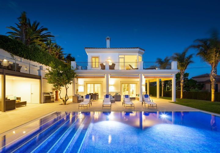 Villa a Elviria, Malaga, Elviria - € 3.700.000 | Ref: DPIe7013 - foto 1