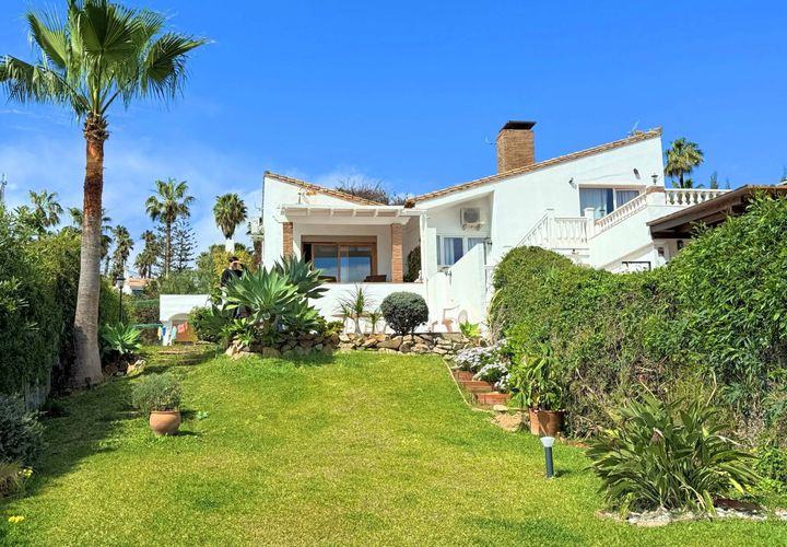 Villa a Estepona, Malaga, Estepona - € 730.000 | Ref: DPIe15877 - foto 1