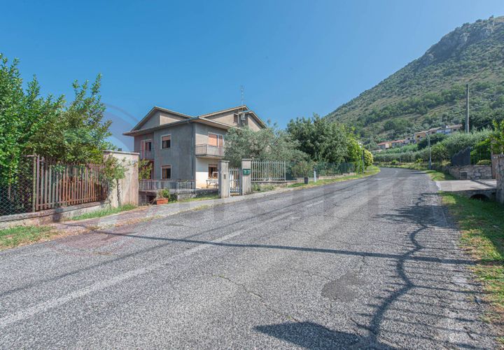 Villa a Roccasecca, Frosinone, Roccasecca - € 229.000 | Ref: AC99-149-1640 - foto 1