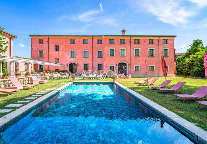 Villa a Luzzara, Reggio Emilia, Luzzara - € 1.490.000 | Ref: 5851 - foto 1