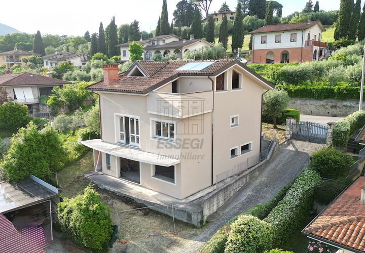 Villa i Lucca, Lucca, Lucca - € 325.000 | Ref: IA04055 - foto 1