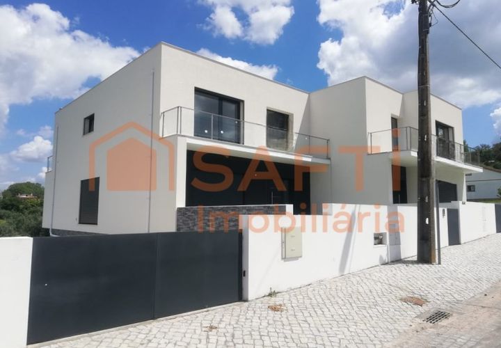 Rækkehus i Ourem, Santarem, Ourem - € 340.000 | Ref: SAFTI:006725 - foto 1