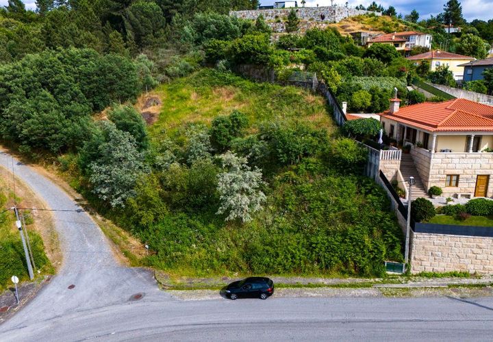 Helårsgrund i Amarante, Porto, Amarante - € 120.000 | Ref: 966 - foto 1