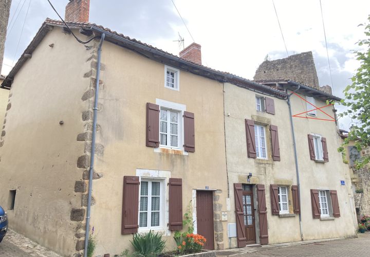 Villa a Confolens, Charente, Confolens - € 66.000 | Ref: 34852 - foto 1