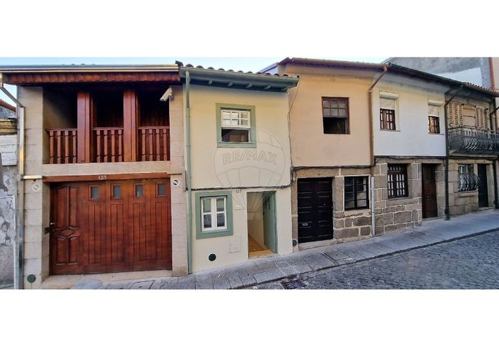 Villa i Guimaraes, Braga, Guimaraes - € 320.000 | Ref: 121751324-283 - foto 1