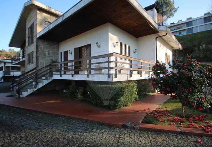 Villa a Guimaraes, Braga, Guimaraes - € 480.000 | Ref: 121751324-17 - foto 1