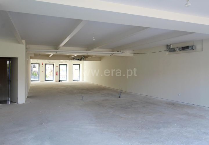 L'establiment comercial a Barcelos, Braga, Barcelos - € 3.500/mes | Ref: 360200044 - foto 1