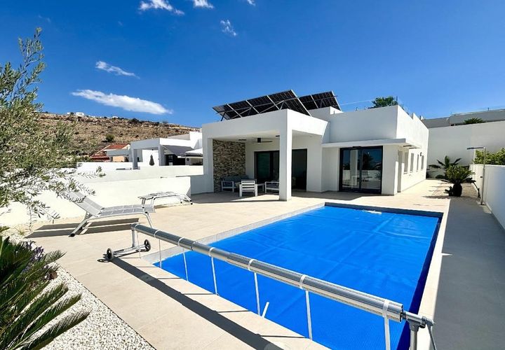 Villa i Benijofar, Alicante, Benijofar - € 478.732 | Ref: 77-2013-115-10-115/63107 - foto 1