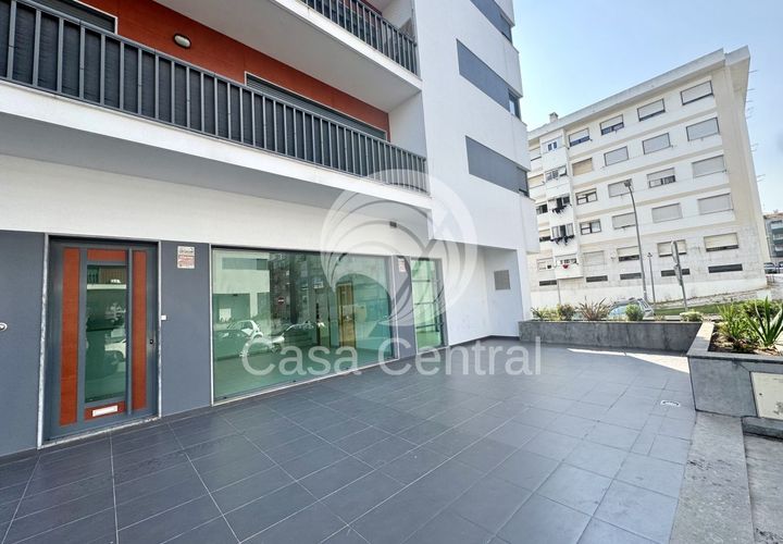 Erhvervsejendom i Odivelas, Lisbon, Odivelas - € 500.000 | Ref: CC-010250221 - foto 1