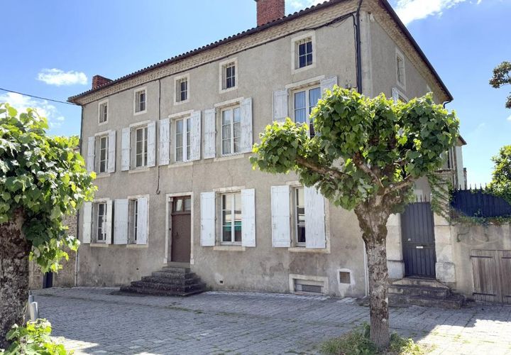Villa a Nontron, Dordogne, Nontron - € 498.000 | Ref: A53B0FB41BEA4A43 - foto 1