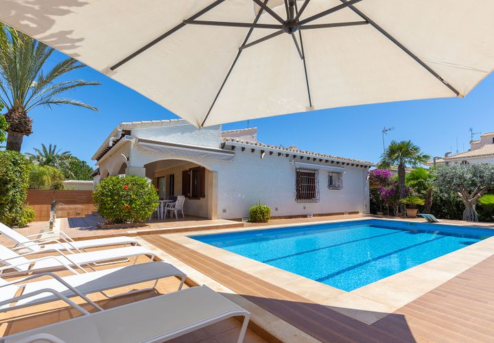Villa em Punta Prima, Alicante, Punta Prima - € 749.900 | Ref: 79-3010/68646 - foto 1