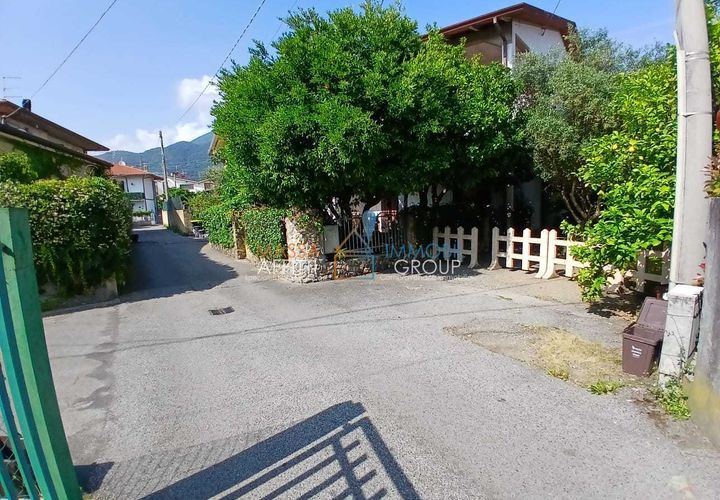 Byhus i Massa, Massa and Carrara, Massa - € 210.000 | Ref: 3454 - foto 1