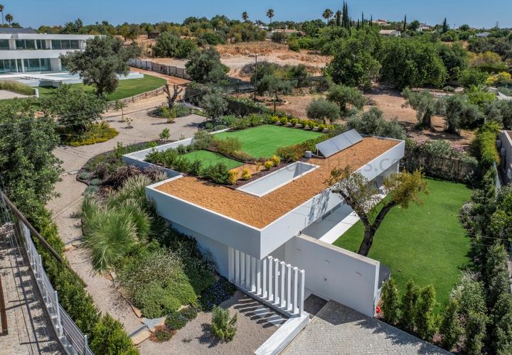 Villa i Almancil, Faro, Almancil - € 1.250.000 | Ref: DG3858 - foto 1