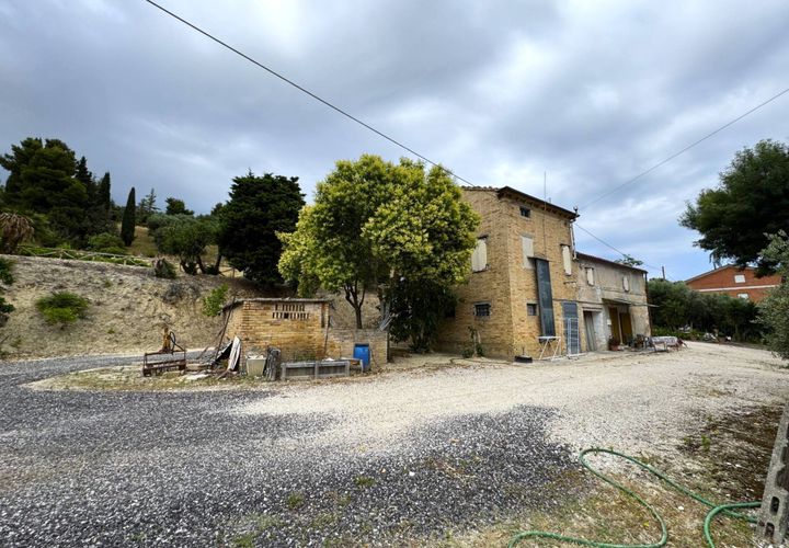 Herregård i Fermo, Fermo, Fermo - € 150 000 | Ref: VV371 - foto 1